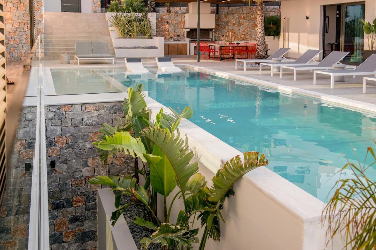 Villa Lydia I Superb Views, Two Pools, Next To The City Kíssamos Exterior foto